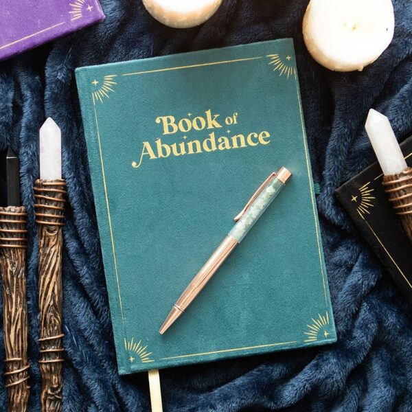 Caderno A5 Livro da Abundância com capa em veludo e caneta incluída