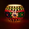Porta velas em mosaico com motivo floral colorido para vela de chá
